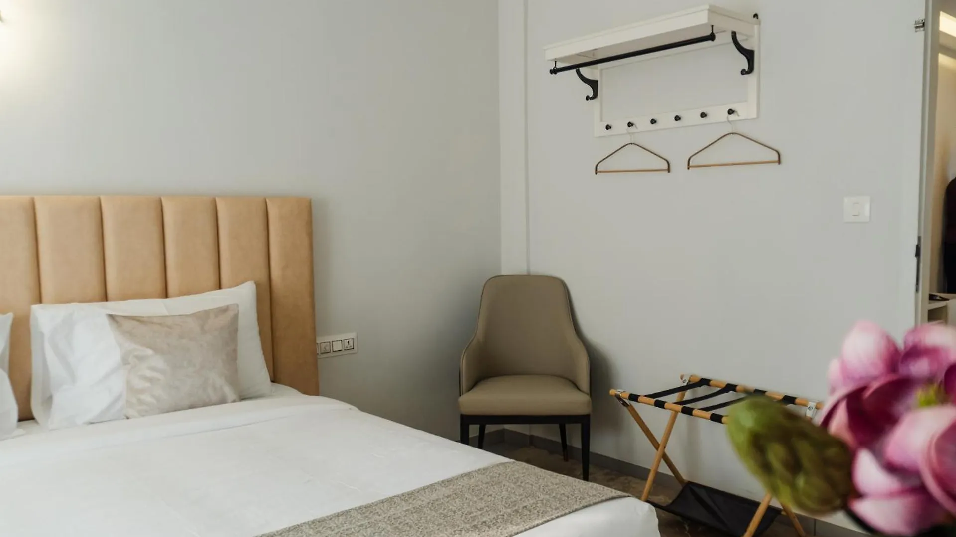 7 Suites Apart Hotel Kāsaragod Apartament